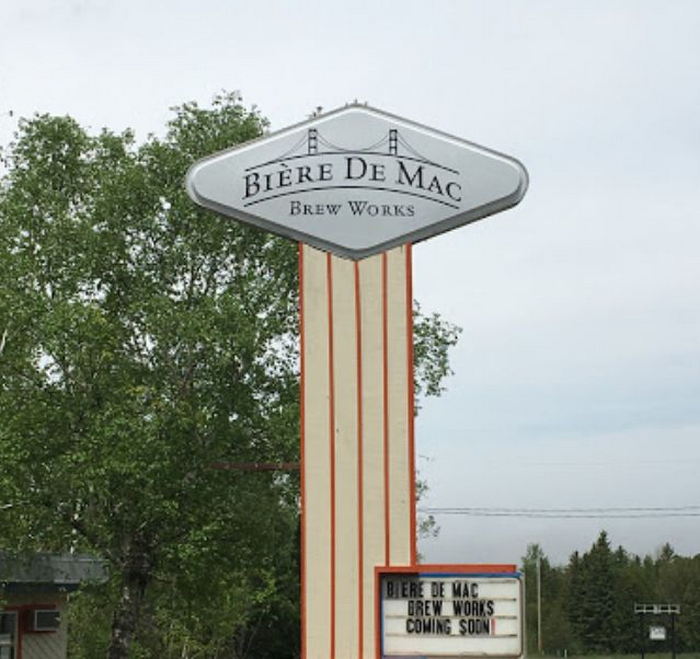 Bière de Mac Brew Works (Neath the Birches) - Web Listing (newer photo)